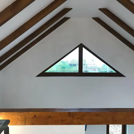 Arvalanyhaj Vendeghaz بيت للعطل