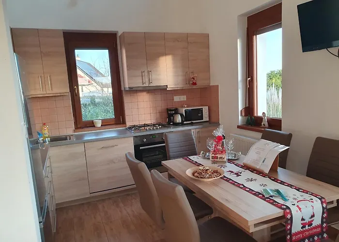 Arvalanyhaj Vendeghaz 度假居 *