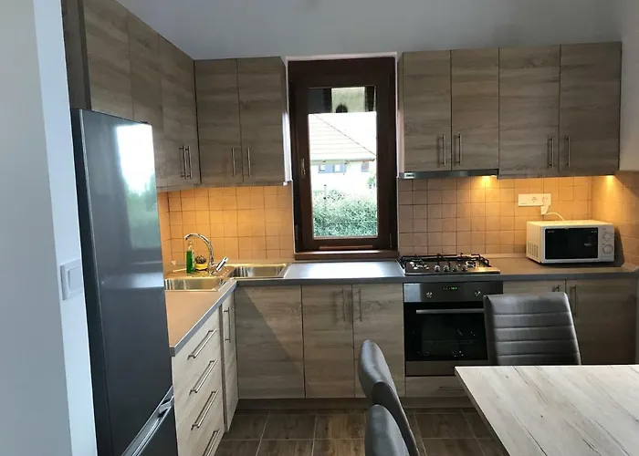 Arvalanyhaj Vendeghaz 鲍洛托瑙考利